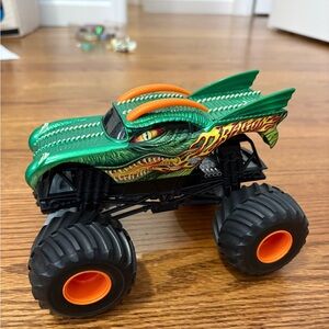 Hot Wheels Monster Jam Dragon Truck